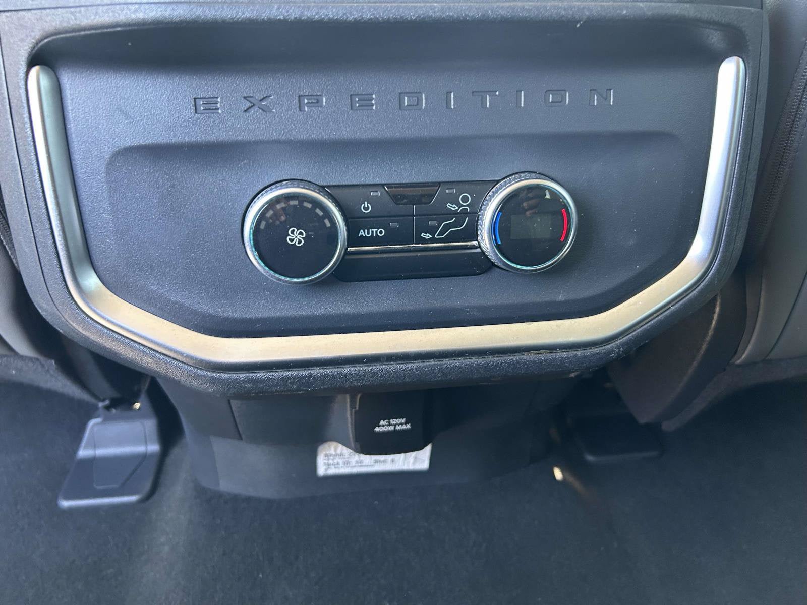 Used 2025 Ford Expedition Active RWD image 20