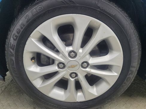 Used 2019 Chevrolet Spark LT image 31