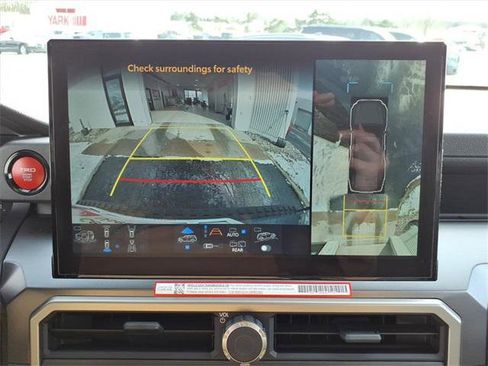 Certified 2025 Toyota 4Runner TRD Off-Road Premium image 16