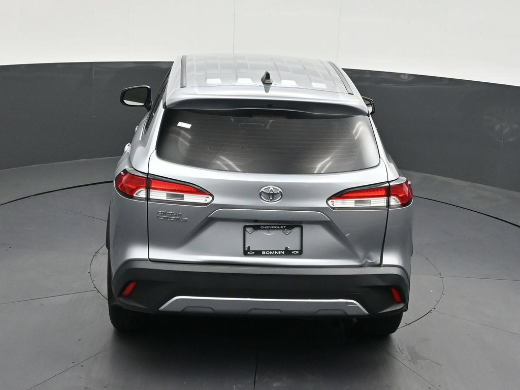 Used 2022 Toyota Corolla Cross L FWD image 18