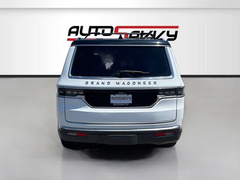 Used 2022 Jeep Grand Wagoneer Series II w/ Convenience Group III AWD/4WD image 6