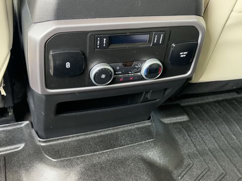 Used 2021 Ford Expedition Platinum AWD/4WD image 21