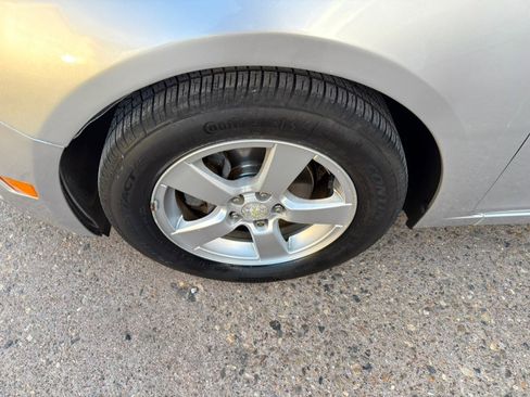 Used 2016 Chevrolet Cruze LT w/ Technology Package image 22