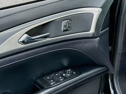 Used 2019 Lincoln MKZ Premiere AWD/4WD image 10
