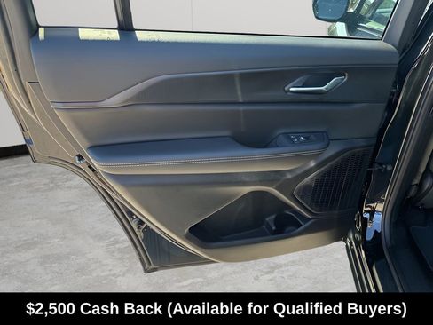 New 2025 Jeep Grand Cherokee L Altitude RWD image 21