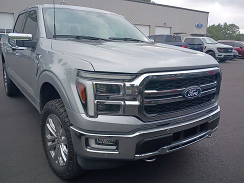 Used 2024 Ford F150 Lariat w/ FX4 Off-Road Package AWD/4WD image 3
