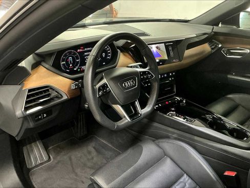 Used 2023 Audi e-tron GT Premium Plus image 16