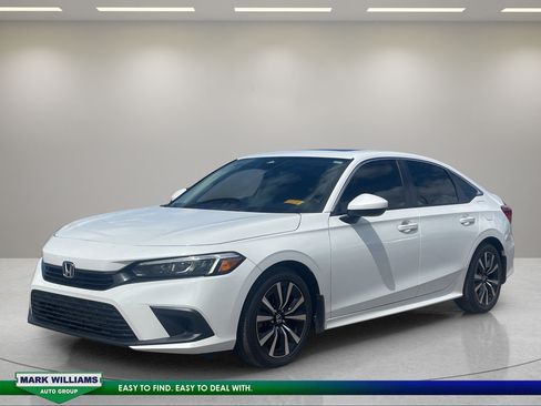 Used 2023 Honda Civic EX image 2