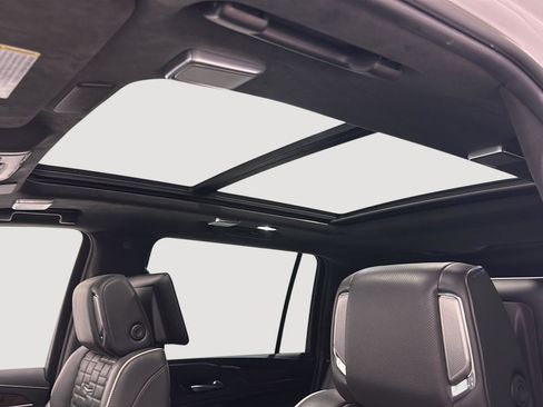 Used 2023 Cadillac Escalade ESV Sport Platinum image 18