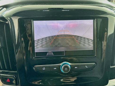 Used 2020 Chevrolet Traverse LS FWD image 21
