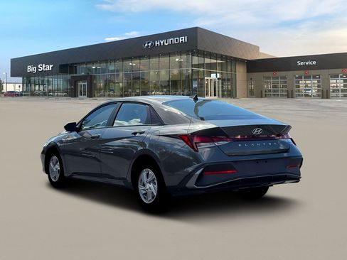 New 2026 Hyundai Elantra SE FWD image 5