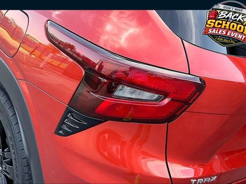 Used 2024 Chevrolet Trax ACTIV w/ Driver Confidence Package FWD image 29