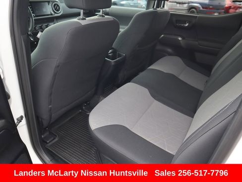 Used 2020 Toyota Tacoma TRD Sport image 15