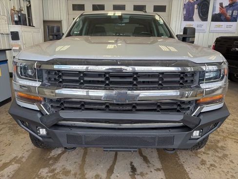 Used 2019 Chevrolet Silverado 1500 LT image 3