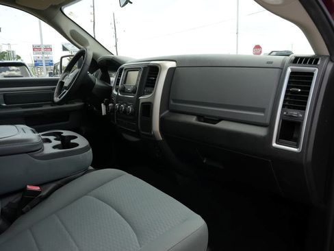 Used 2019 RAM 1500 Classic SLT RWD image 19