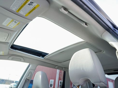 Used 2013 Subaru Forester 2.5X Premium w/ Plus Pkg image 16