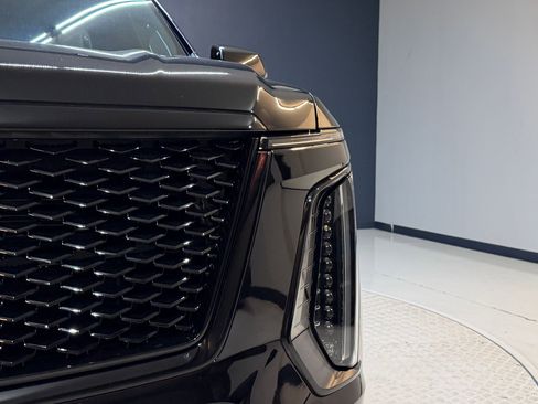 New 2026 Cadillac Escalade ESV Platinum Sport AWD/4WD image 10