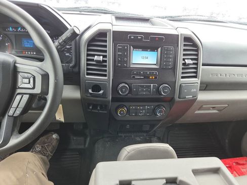 Used 2020 Ford F550 2WD Regular Cab Super Duty image 23