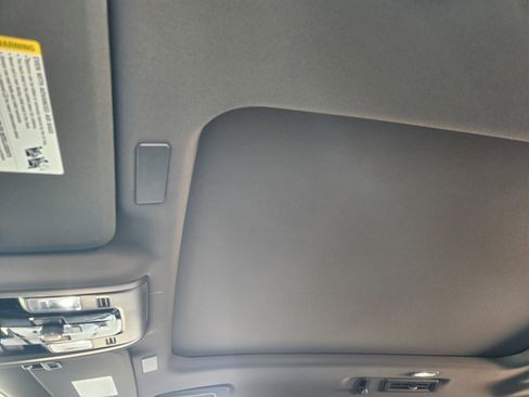 New 2026 Chevrolet Suburban Z71 w/ Comfort Package image 20