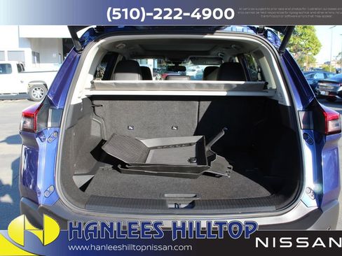 Used 2023 Nissan Rogue SL image 10