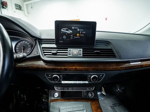 Used 2019 Audi Q5 2.0T Premium image 46