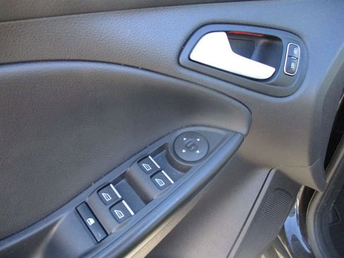 Used 2017 Ford Focus RS image 11