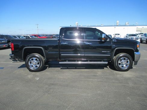 Used 2019 GMC Sierra 3500 SLT w/ Duramax Plus Package image 3