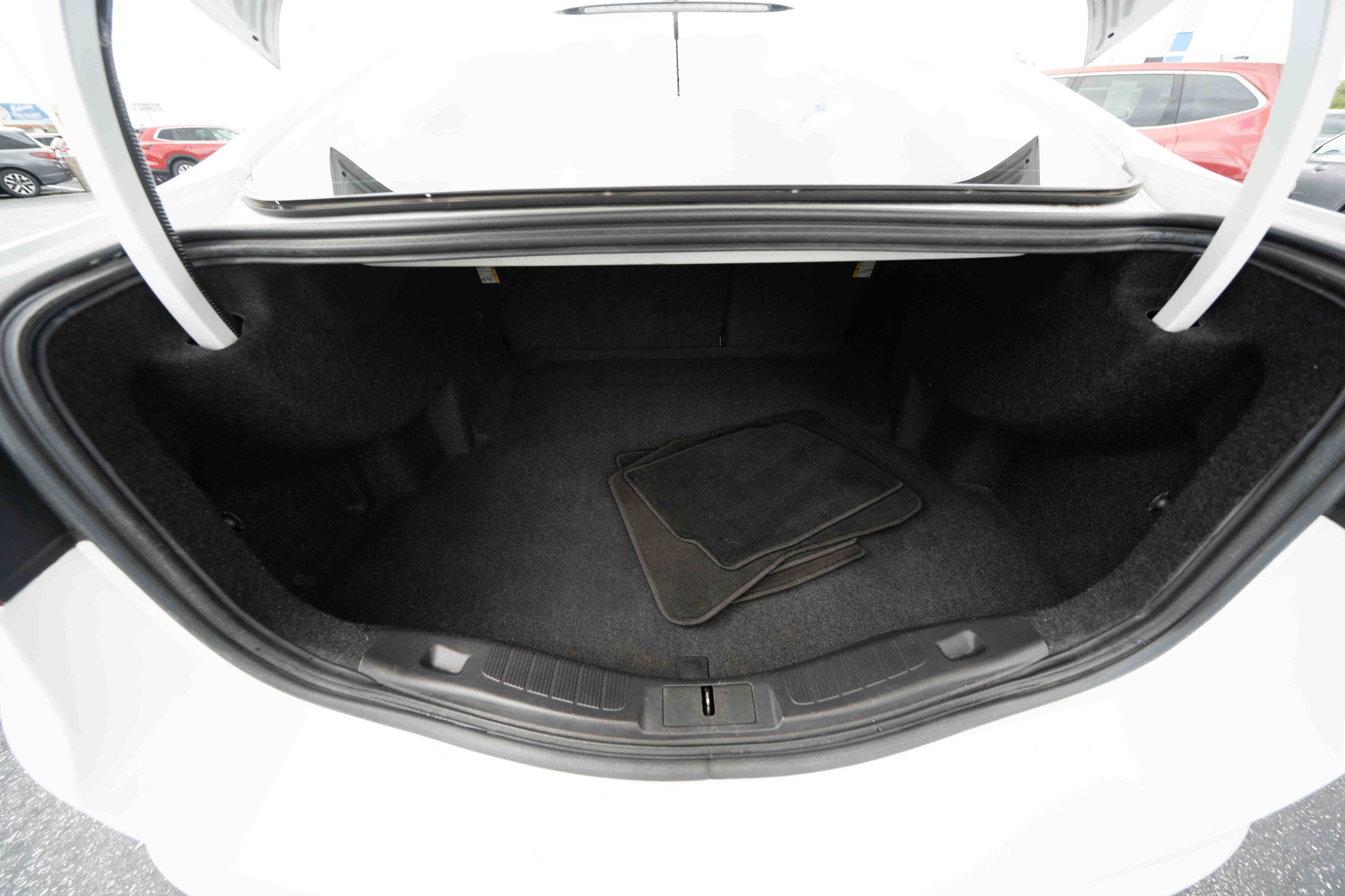 Used 2014 Ford Fusion SE FWD image 27