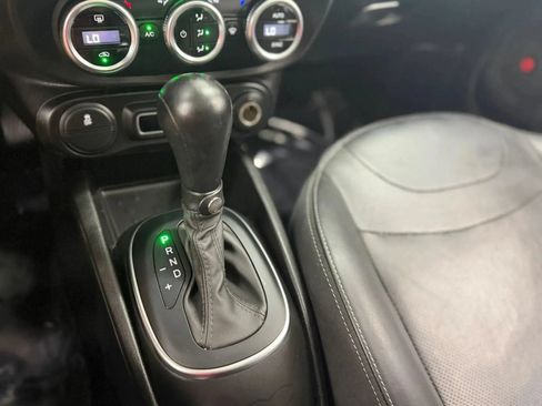 Used 2018 FIAT 500L Lounge FWD image 31
