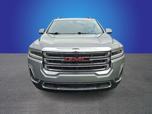 Used 2023 GMC Acadia SLE w/ Driver Convenience Package image 2