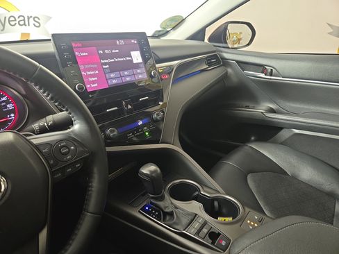 Used 2021 Toyota Camry XSE image 25