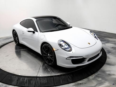 Used 2015 Porsche 911 Carrera image 21
