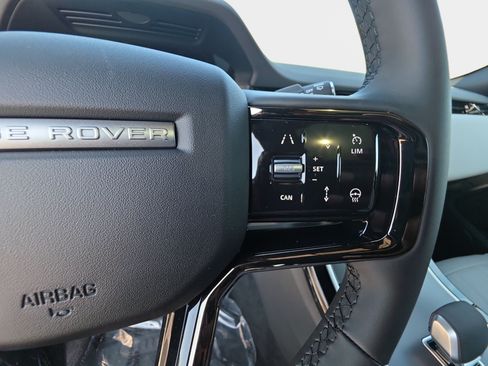 New 2026 Land Rover Range Rover Evoque S AWD/4WD image 17