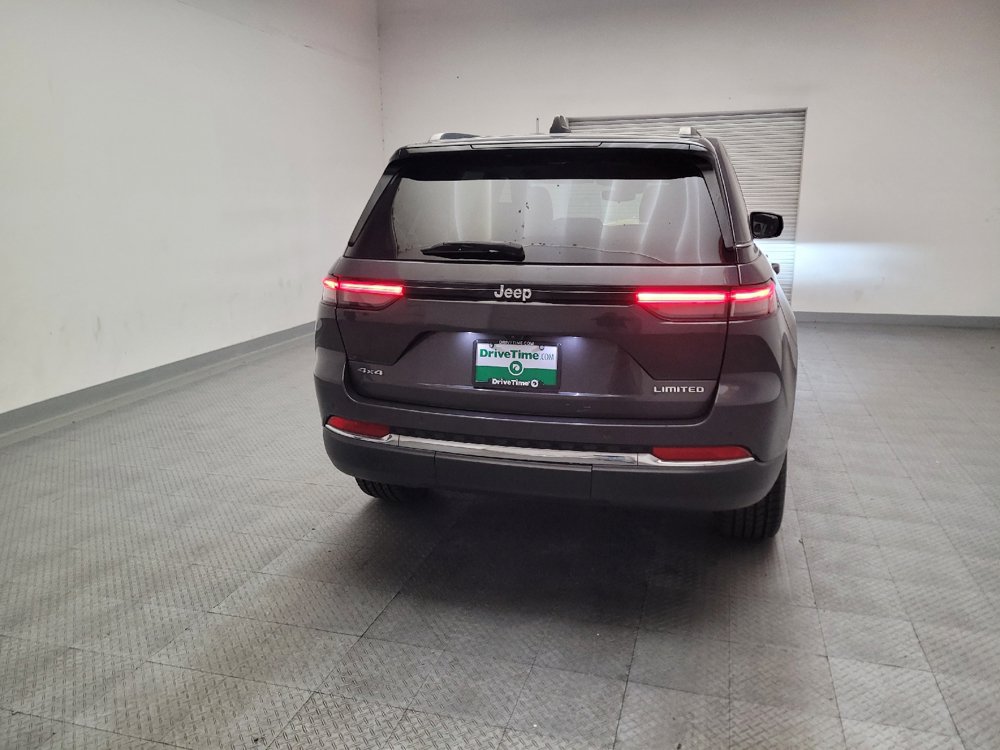 Used 2023 Jeep Grand Cherokee Limited AWD/4WD image 7