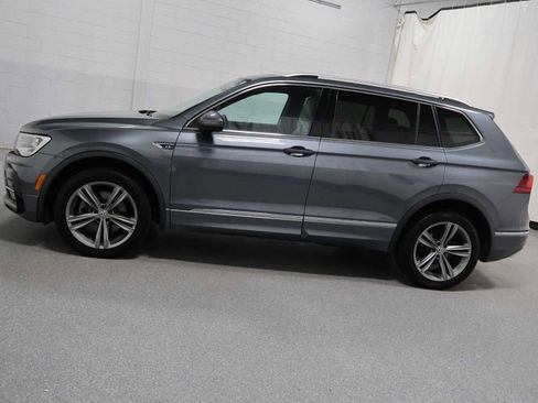Used 2019 Volkswagen Tiguan SEL R-Line AWD/4WD image 2