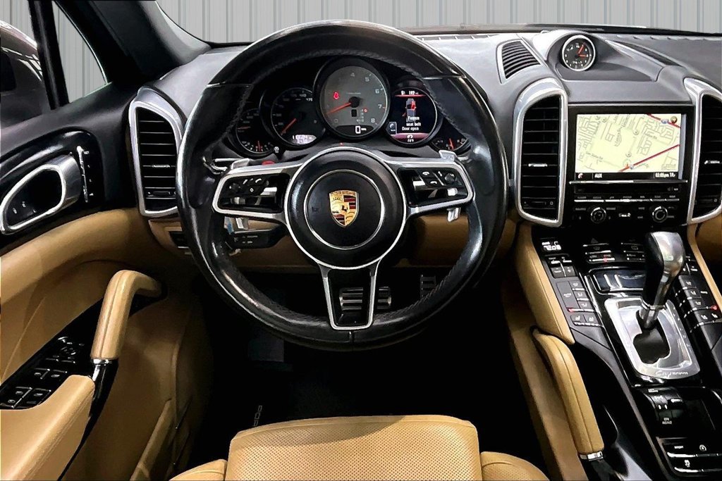 Used 2016 Porsche Cayenne S AWD/4WD image 8