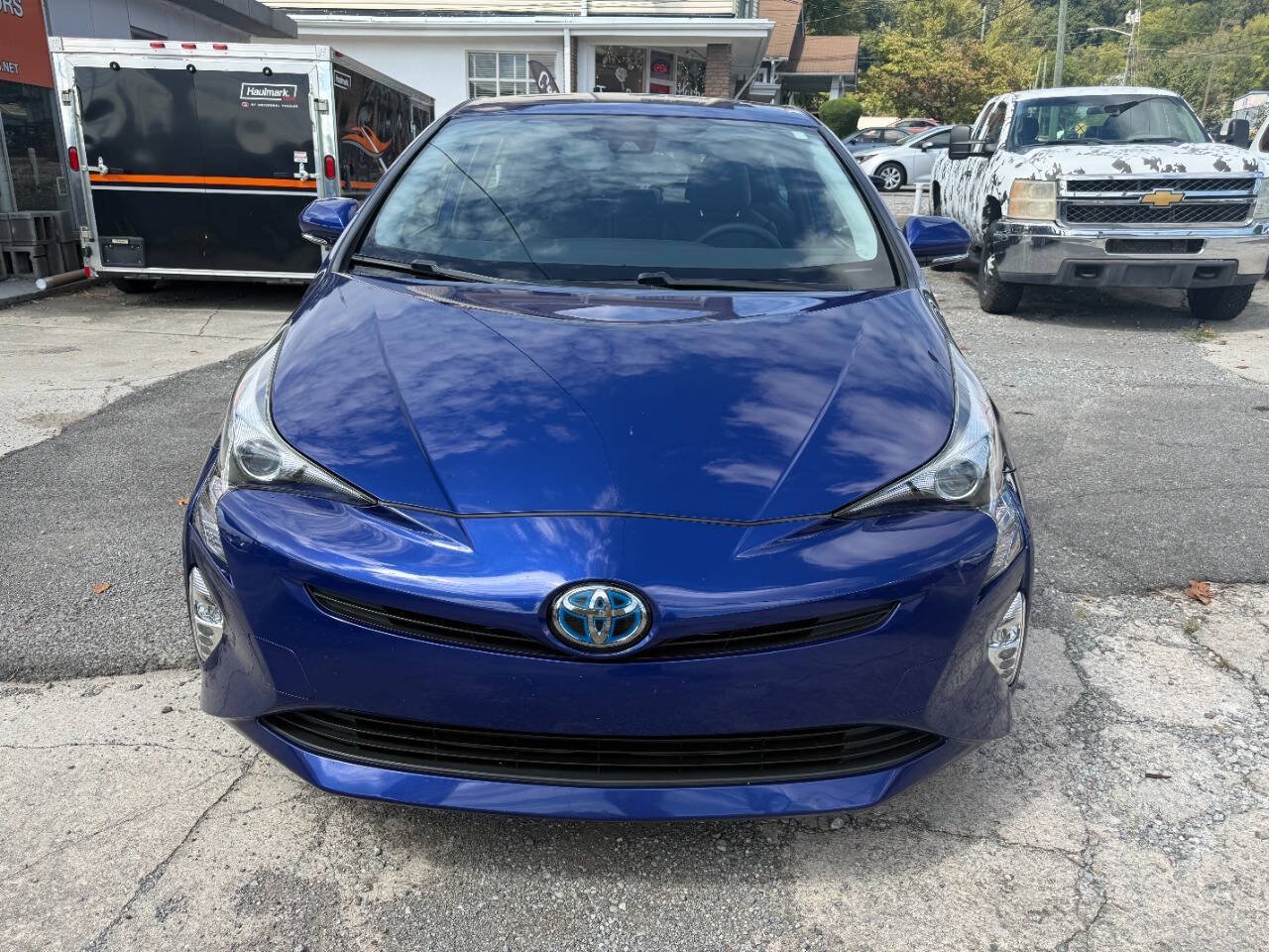 Used 2017 Toyota Prius Three Touring w/ Protection Package FWD image 3