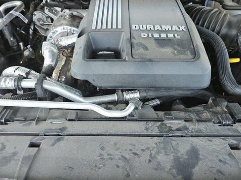 Used 2024 GMC Yukon XL Denali Ultimate AWD/4WD image 13