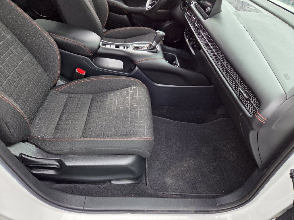 Used 2024 Honda HR-V Sport image 21