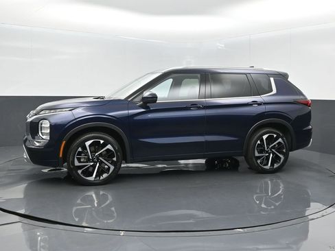 Used 2024 Mitsubishi Outlander SEL image 10