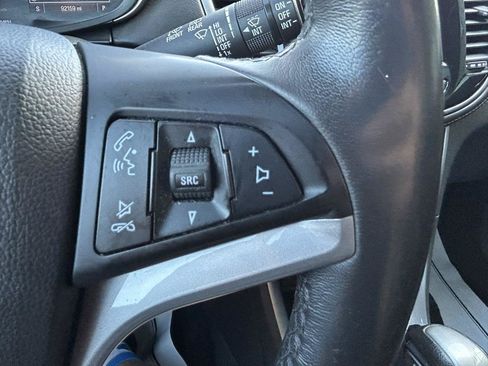Used 2020 Chevrolet Trax LT w/ LT Convenience Package FWD image 19