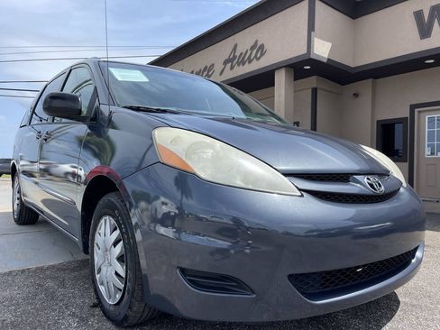 Used 2008 Toyota Sienna LE FWD image 3