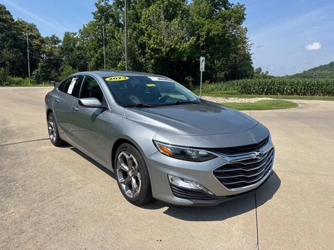 Used 2023 Chevrolet Malibu LT FWD image 3