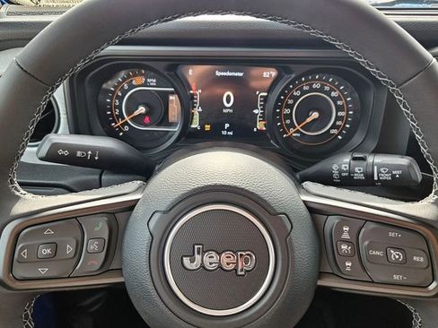 Certified 2025 Jeep Wrangler Unlimited Sport image 22