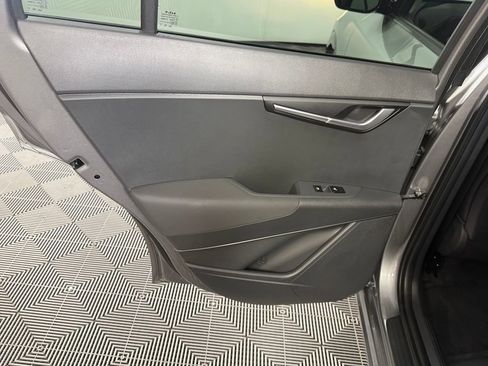 Used 2025 Kia Niro Wind w/ Wind Preserve Package FWD image 26