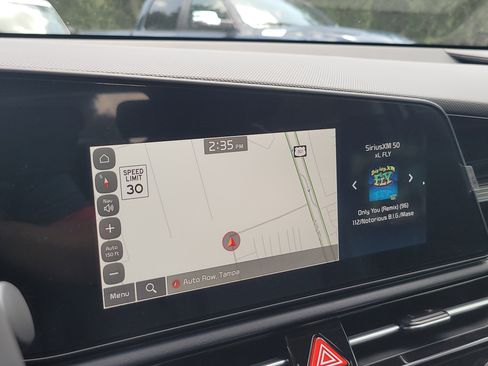 New 2025 Kia Niro SX image 28