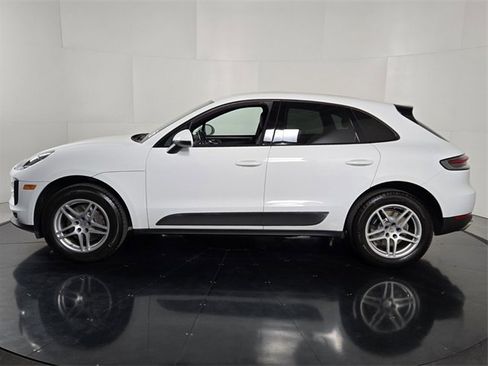 Used 2021 Porsche Macan image 3
