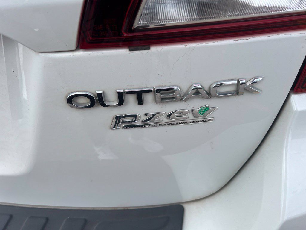 Used 2017 Subaru Outback 2.5i Premium AWD/4WD image 21