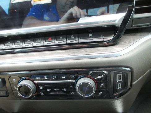 Certified 2024 Chevrolet Silverado 1500 LTZ image 34