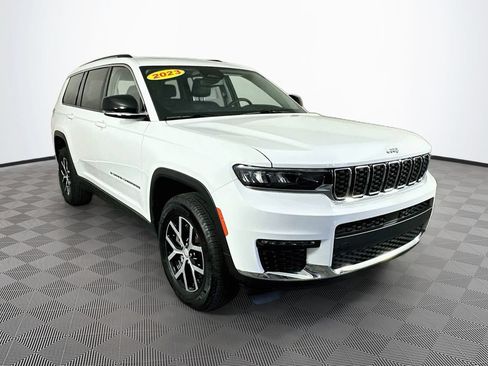 Certified 2023 Jeep Grand Cherokee L Limited AWD/4WD image 2